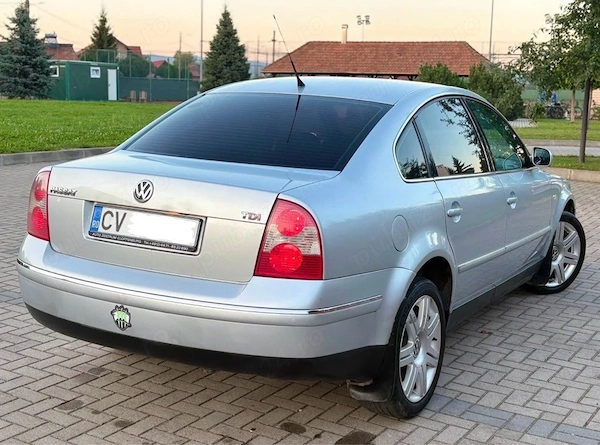 VOLKSWAGEN Passat 2004 — imagine 3