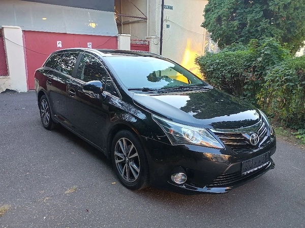 TOYOTA Avensis 2013 — imagine 4