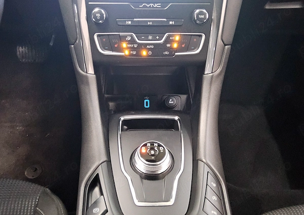 FORD Mondeo 2020 — imagine 9