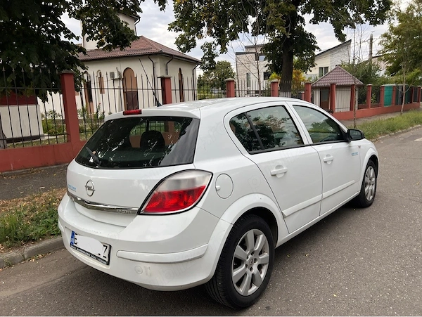 OPEL Astra 2009 — imagine 3