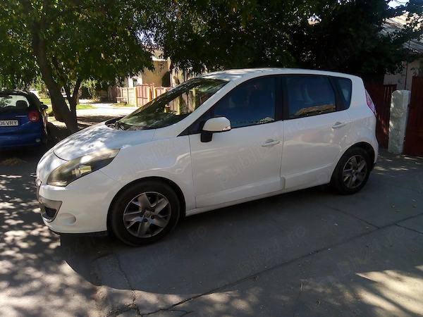 RENAULT Scenic 2011 — imagine 5