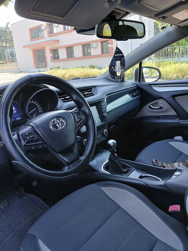 TOYOTA Avensis 2016 — imagine 8