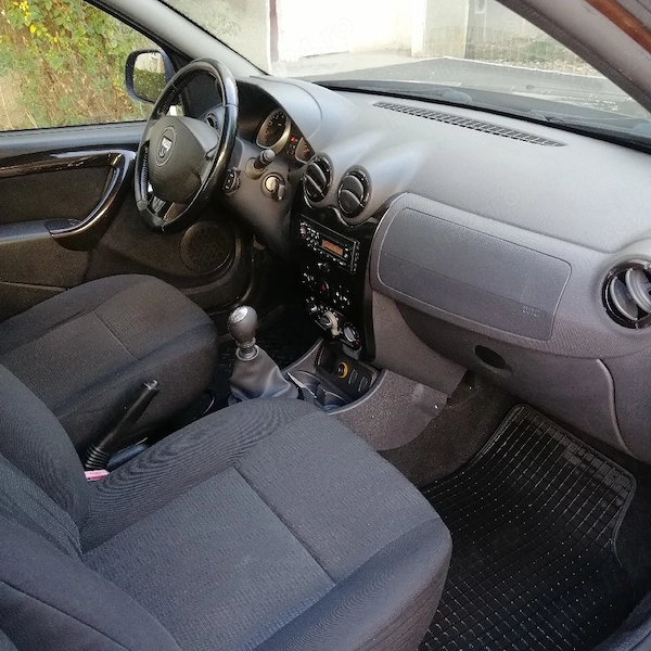 DACIA Duster 2011 — imagine 3