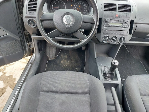 VOLKSWAGEN Polo 2005 — imagine 8