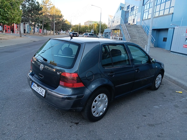 VOLKSWAGEN Golf 2000 — imagine 3