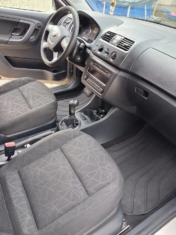 SKODA Fabia 2012 — imagine 4
