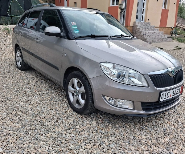 SKODA Fabia 2012 — imagine 8