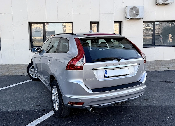 VOLVO XC60 2015 — imagine 9