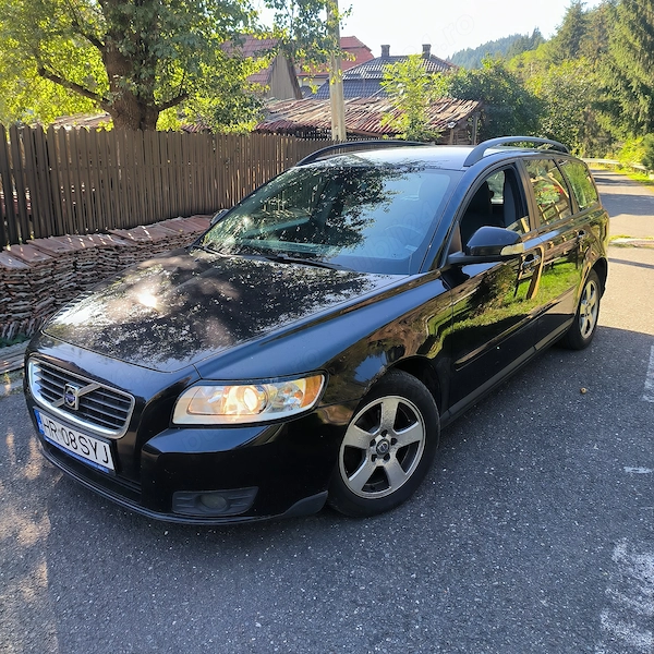VOLVO V50 2010 — imagine 2