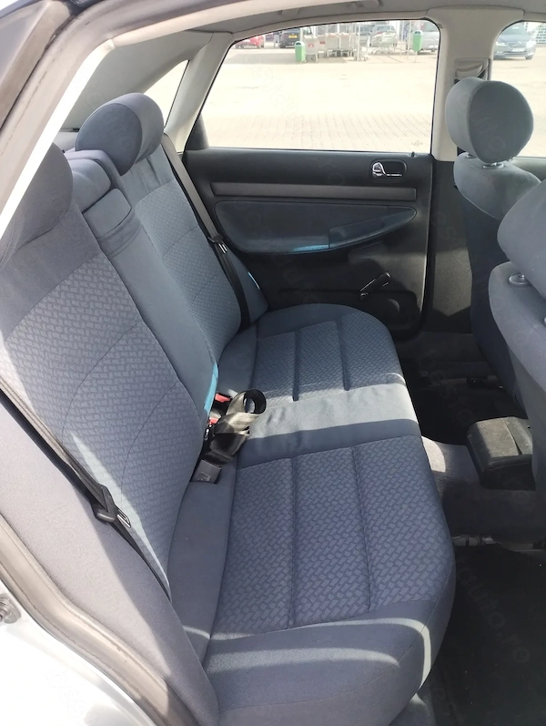 AUDI A4 1990 — imagine 2