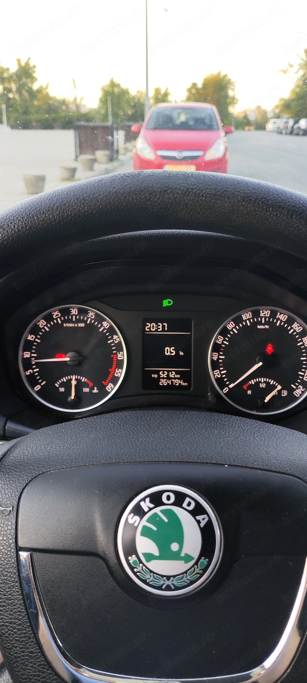 SKODA Octavia 2013 — imagine 5