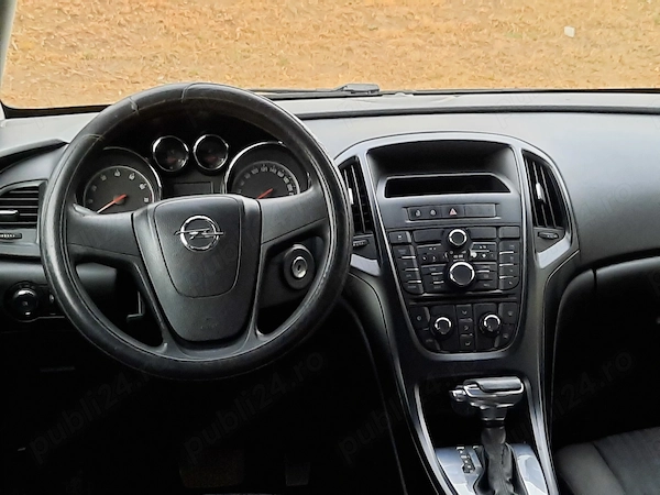 OPEL Astra 2011 — imagine 4