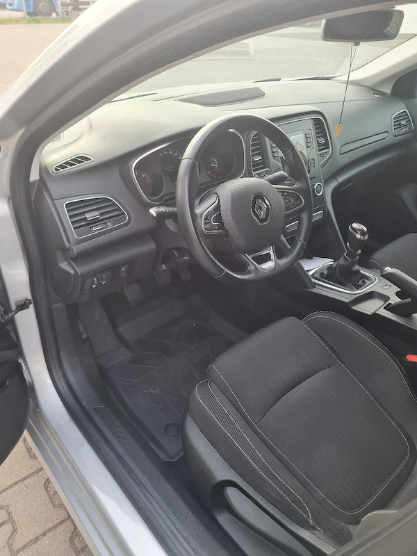 RENAULT Megane 2019 — imagine 5