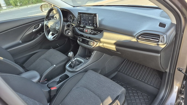 HYUNDAI i30 2023 — imagine 8
