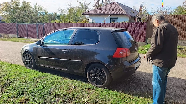 VOLKSWAGEN Golf