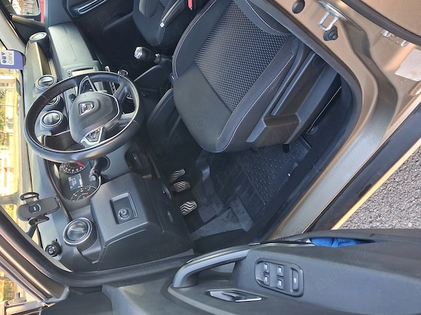 DACIA Duster 2019 — imagine 10