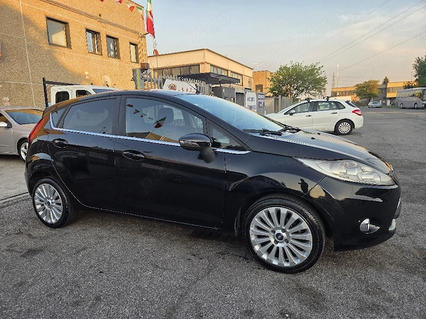FORD Fiesta 2010 — imagine 2