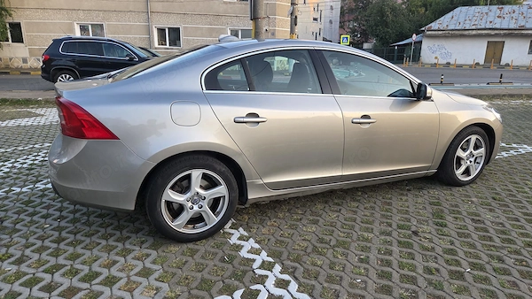 VOLVO S60 2011 — imagine 2