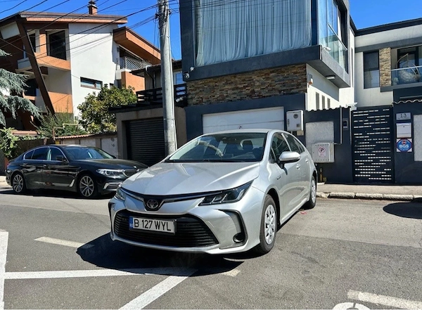 TOYOTA Corolla 2020 — imagine 4