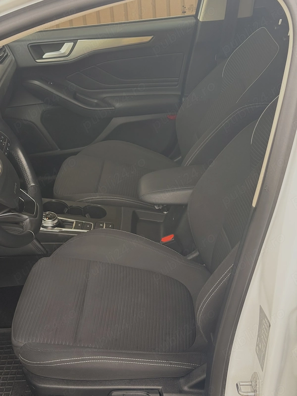FORD Focus 2020 — imagine 5