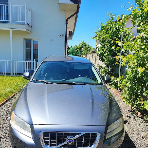 Volvo (motor Volvo) (familiar) foarte intretinut