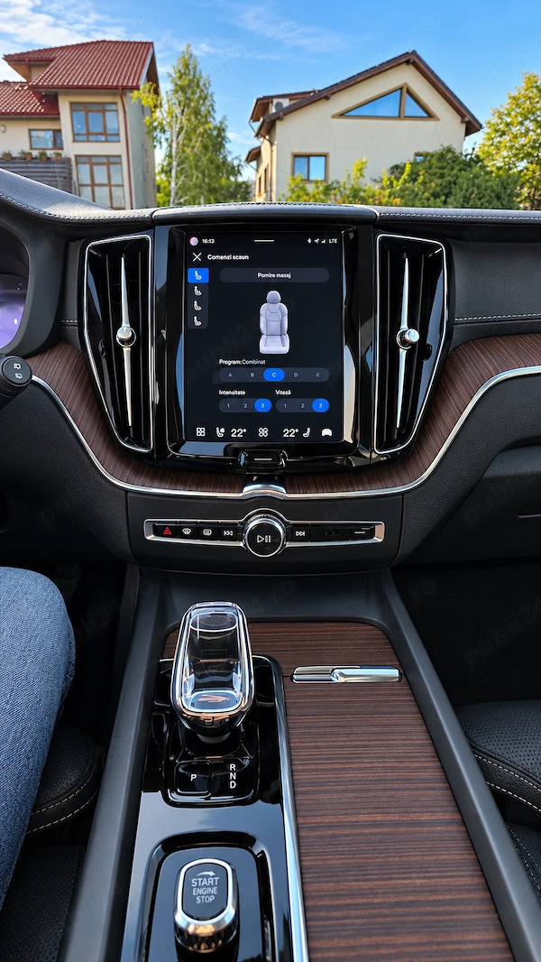 VOLVO XC60 2023 — imagine 5