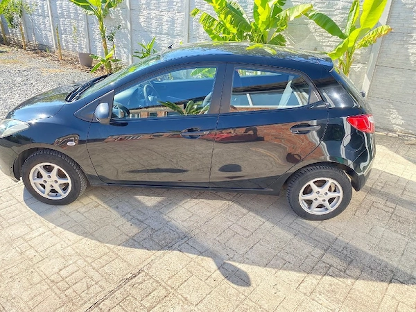 Mazda 2 1.3benzina 2010