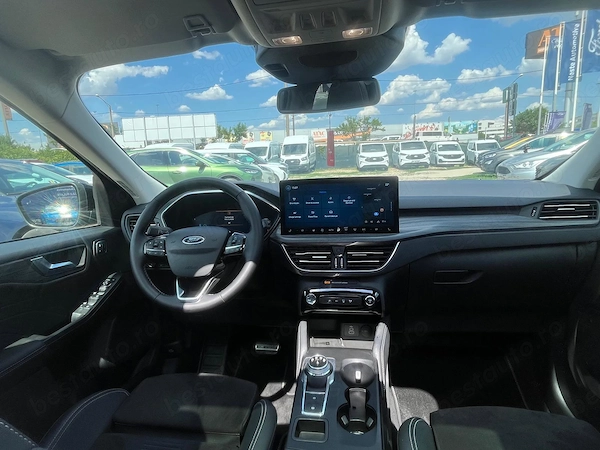 FORD Kuga 2024 — imagine 3