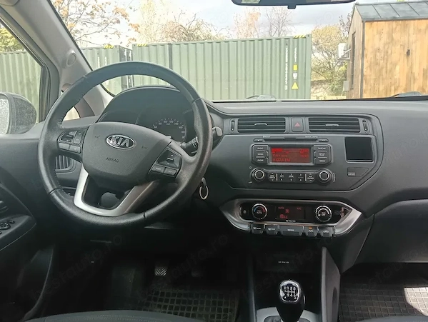 KIA Rio 2013 — imagine 3