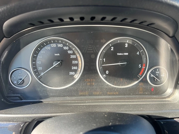 BMW 5 Series 2011 — imagine 11