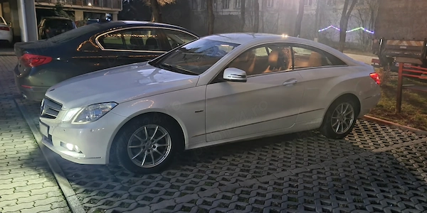 MERCEDES-BENZ E-Class 2010 — imagine 8