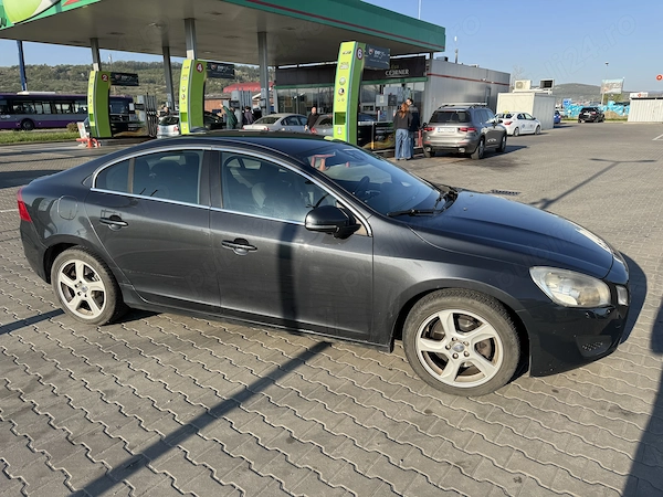 VOLVO S60 2011 — imagine 3