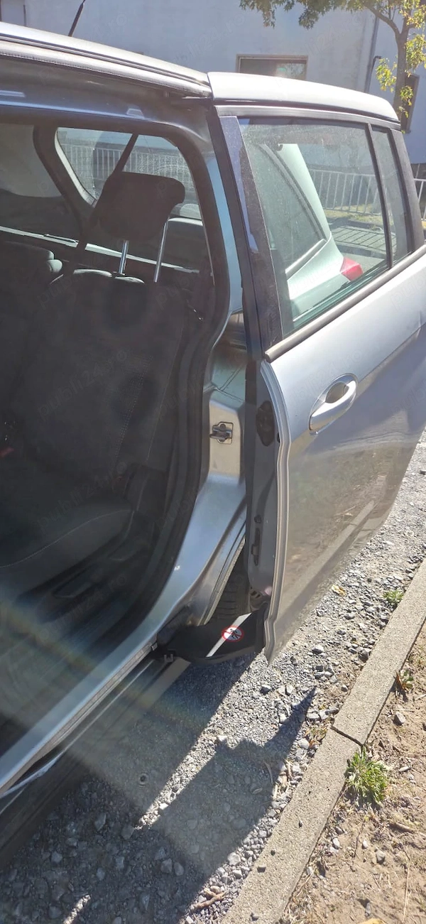 FORD Grand C-MAX 2011 — imagine 4