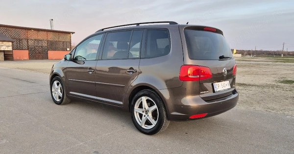 VOLKSWAGEN Touran 2011 — imagine 2