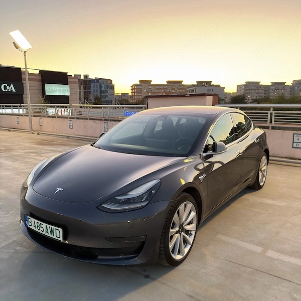 TESLA Model 3 2019 — imagine 3