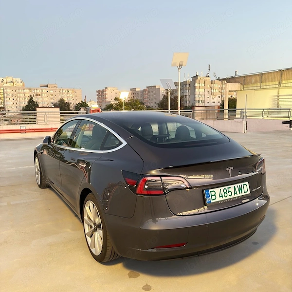 TESLA Model 3 2019 — imagine 2