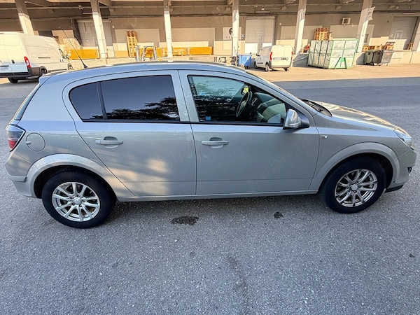 OPEL Astra 2011 — imagine 2