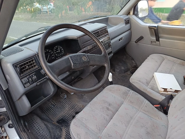 VOLKSWAGEN Transporter 1996 — imagine 2