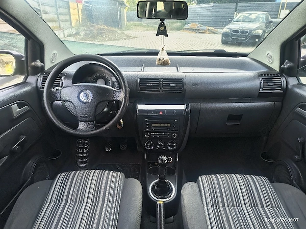 VOLKSWAGEN FOX 2008 — imagine 5