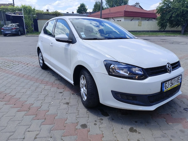 VOLKSWAGEN Polo 2010 — imagine 3