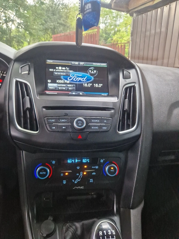 FORD Focus 2015 — imagine 3