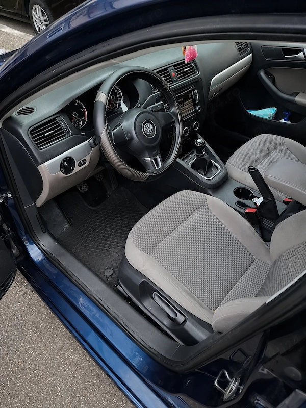 VOLKSWAGEN Jetta 2013 — imagine 10
