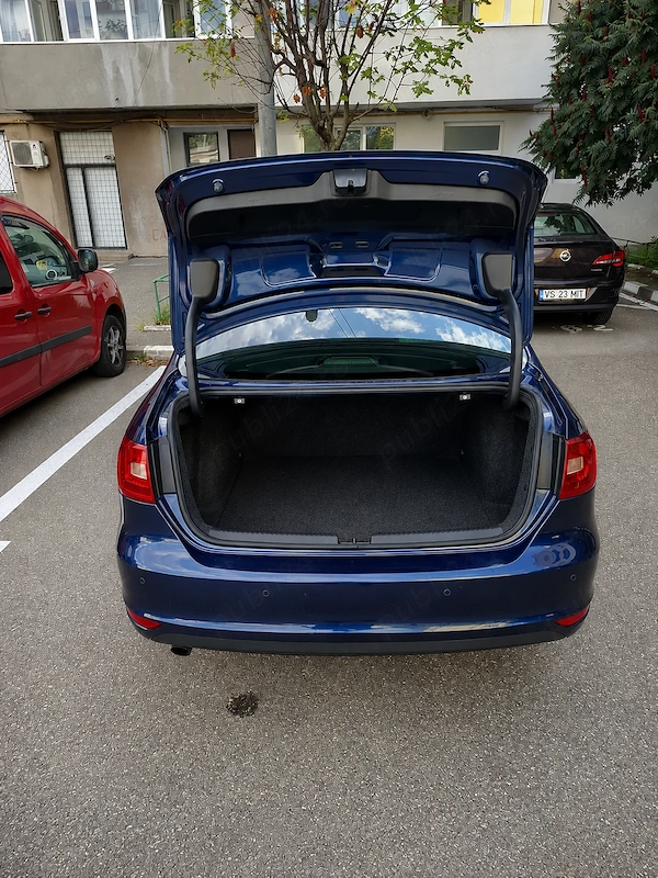 VOLKSWAGEN Jetta 2013 — imagine 7