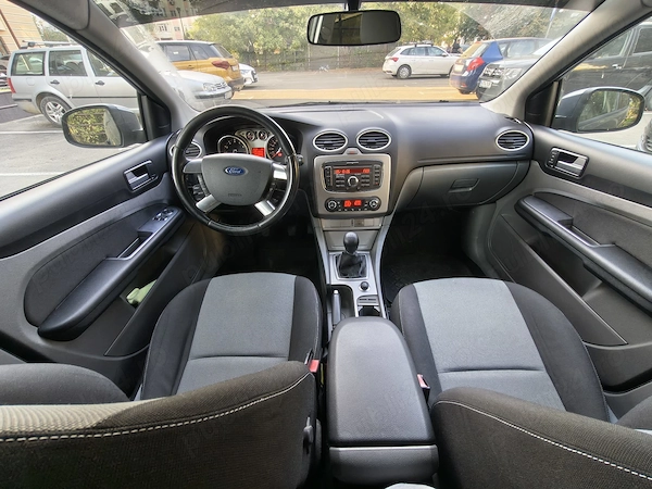 FORD Focus 2011 — imagine 2