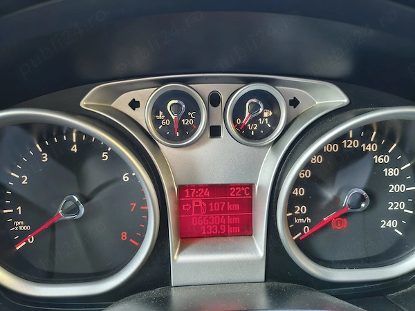 FORD Focus 2011 — imagine 4