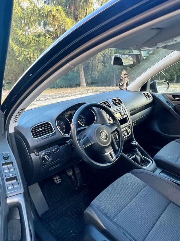 VOLKSWAGEN Golf 2010 — imagine 6
