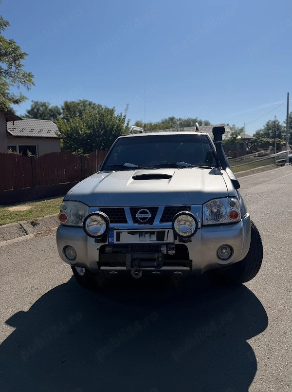 NISSAN Navara
