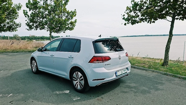VOLKSWAGEN Golf 2018 — imagine 3