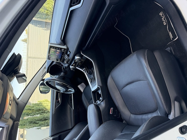 TOYOTA RAV4 2021 — imagine 3