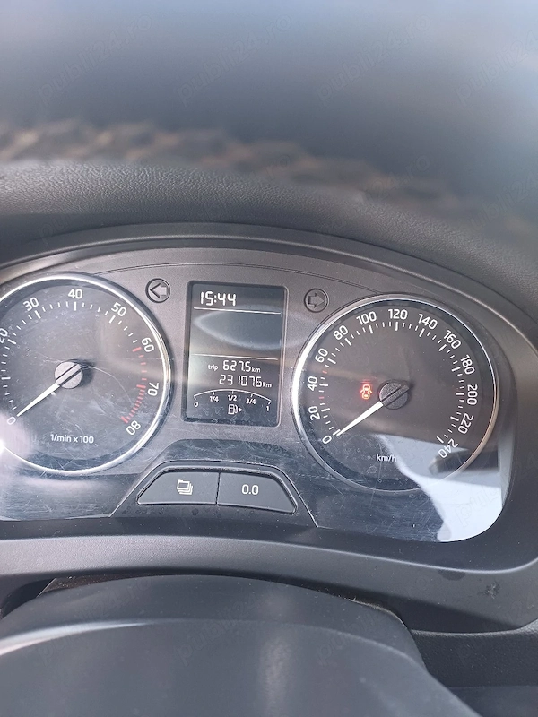 SKODA Rapid 2015 — imagine 2